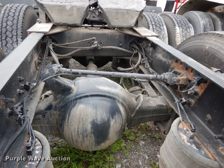 image for item DI5274 2012 Freightliner Cascadia  semi truck