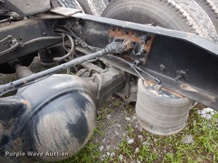 image for item DI5274 2012 Freightliner Cascadia  semi truck