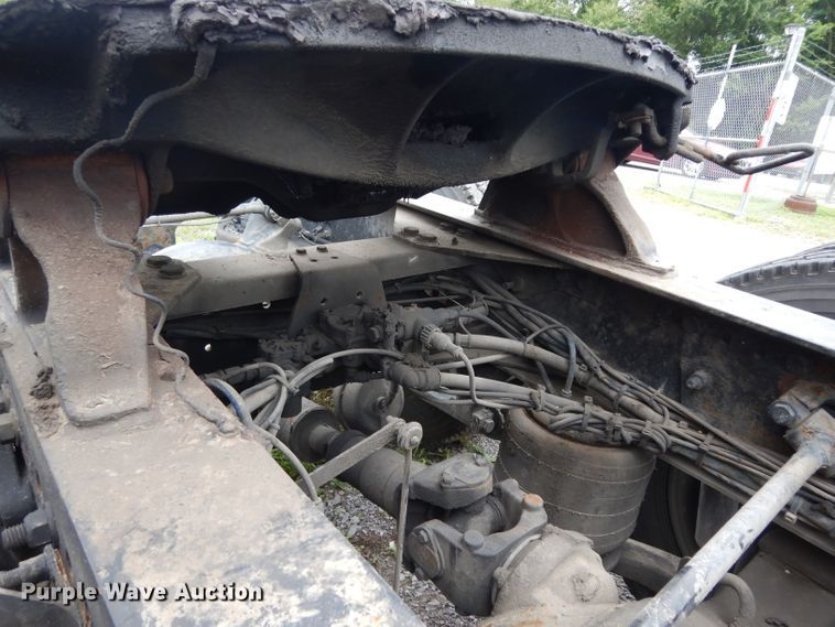 image for item DI5274 2012 Freightliner Cascadia  semi truck