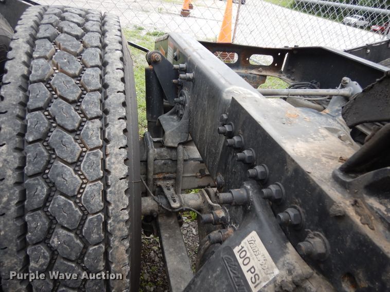 image for item DI5274 2012 Freightliner Cascadia  semi truck