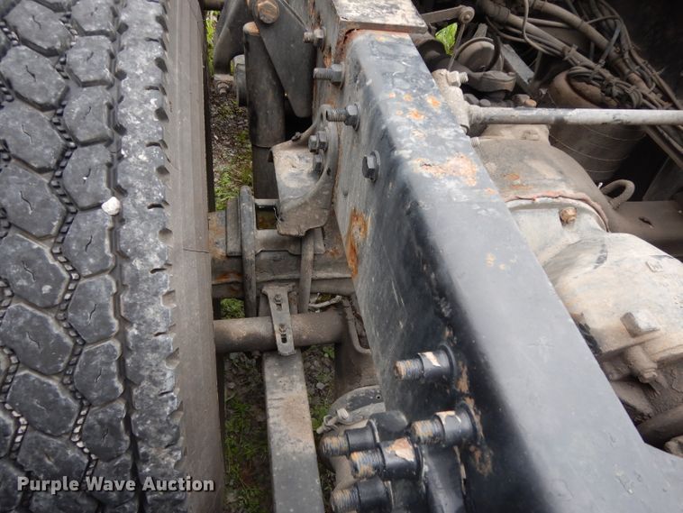 image for item DI5274 2012 Freightliner Cascadia  semi truck