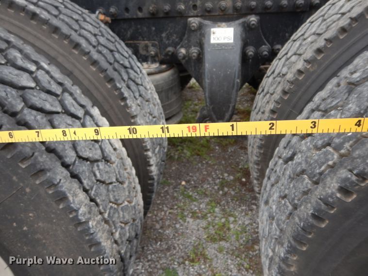 image for item DI5274 2012 Freightliner Cascadia  semi truck