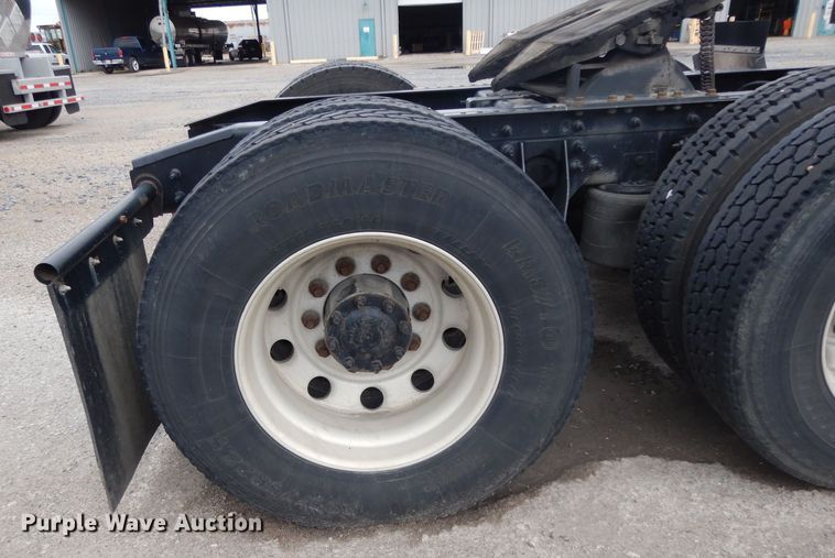 image for item DI5274 2012 Freightliner Cascadia  semi truck