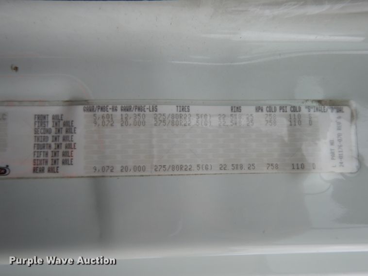 image for item DI5274 2012 Freightliner Cascadia  semi truck