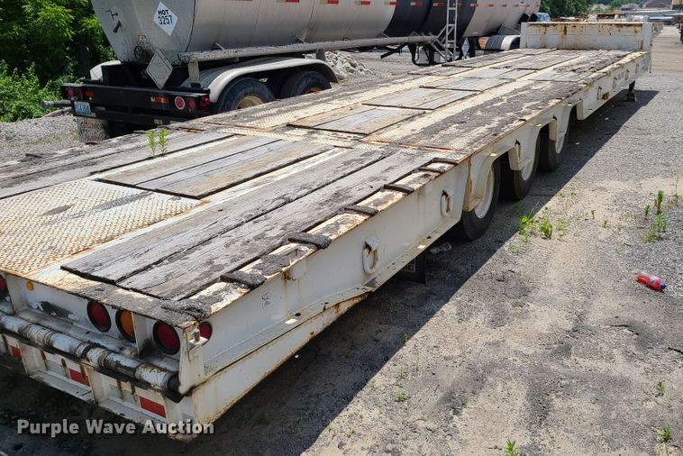 image for item EL9835 1993 Trail King TK100HT-483 lowboy equipment trailer