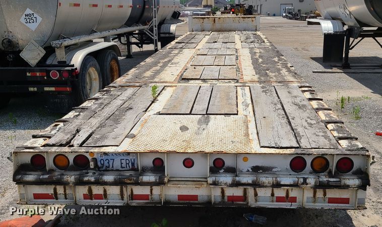image for item EL9835 1993 Trail King TK100HT-483 lowboy equipment trailer