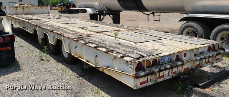image for item EL9835 1993 Trail King TK100HT-483 lowboy equipment trailer