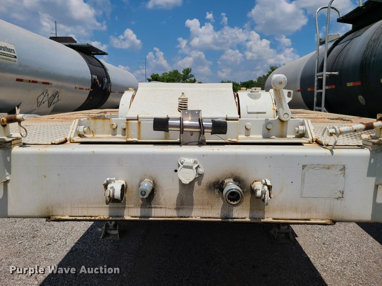 image for item EL9835 1993 Trail King TK100HT-483 lowboy equipment trailer