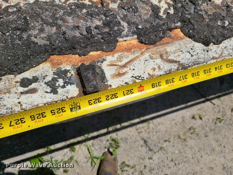 image for item EL9835 1993 Trail King TK100HT-483 lowboy equipment trailer