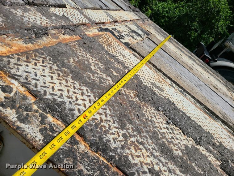 image for item EL9835 1993 Trail King TK100HT-483 lowboy equipment trailer