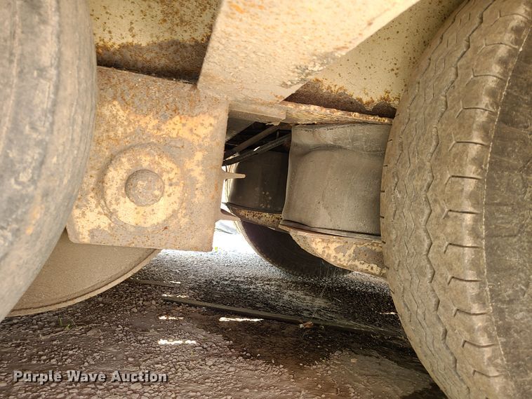 image for item EL9835 1993 Trail King TK100HT-483 lowboy equipment trailer