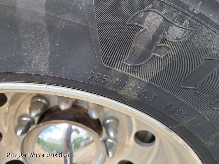 image for item EL9885 1995 Utility VS2R refrigerated dry van trailer