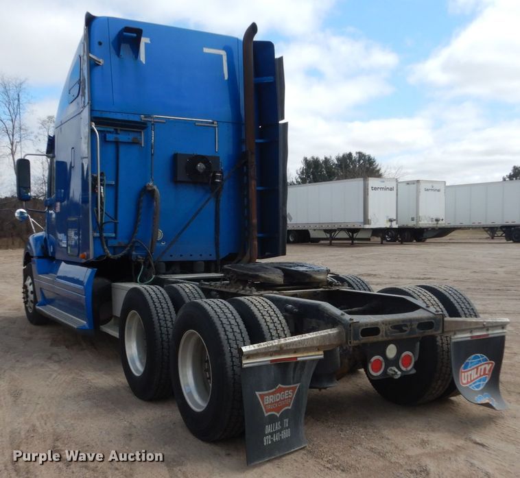 image for item FX9063 2009 Freightliner Columbia semi truck