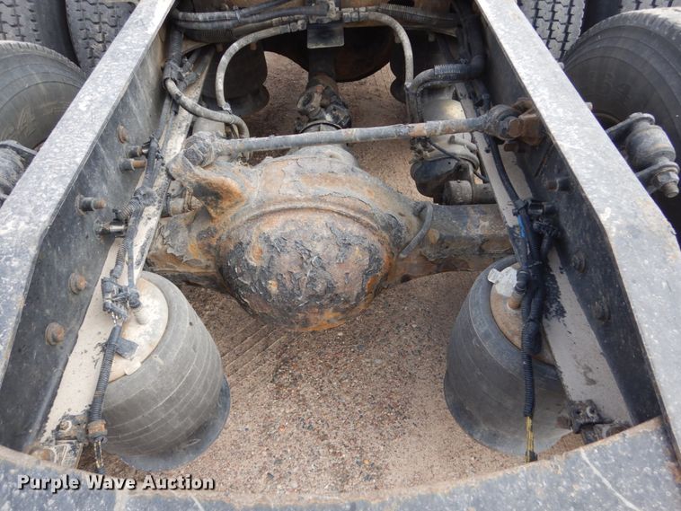 image for item FX9063 2009 Freightliner Columbia semi truck