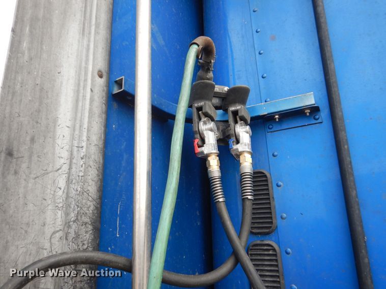 image for item FX9063 2009 Freightliner Columbia semi truck