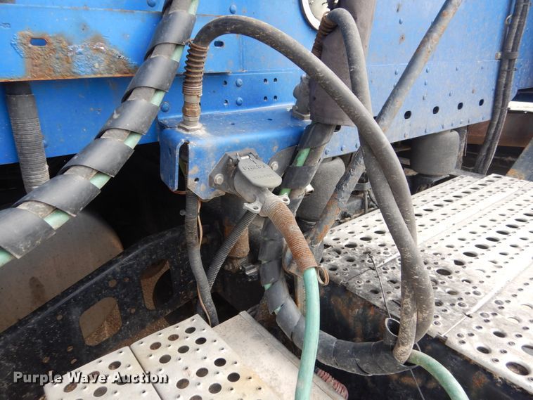 image for item FX9063 2009 Freightliner Columbia semi truck