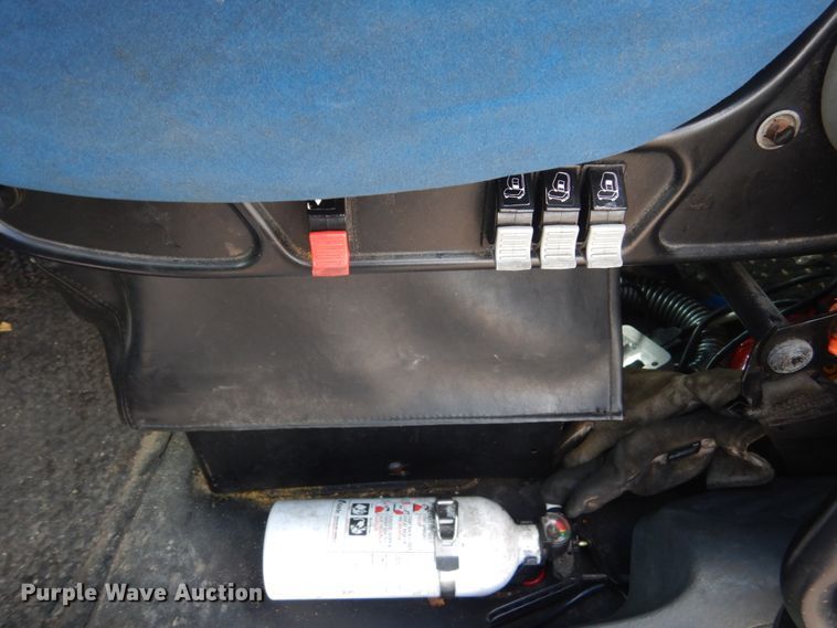 image for item FX9063 2009 Freightliner Columbia semi truck