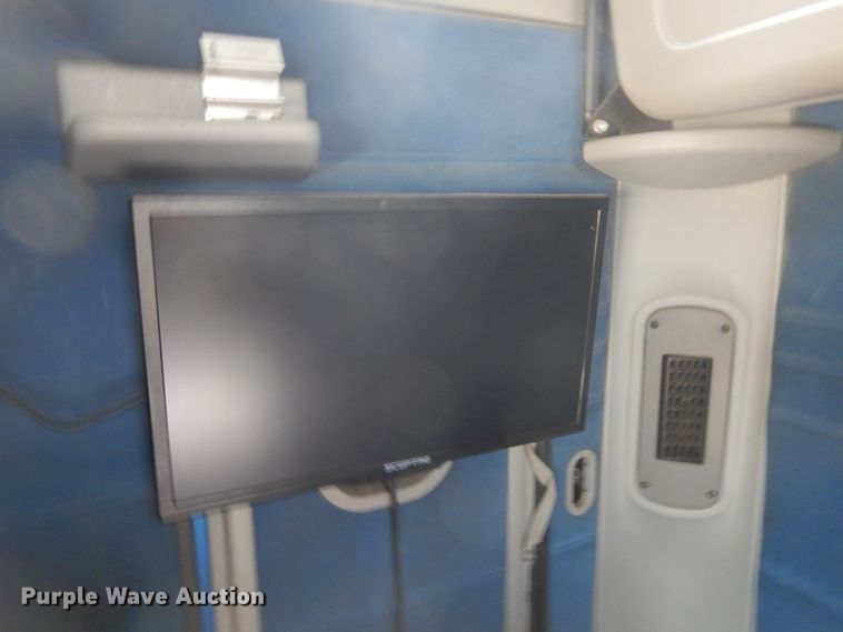 image for item FX9063 2009 Freightliner Columbia semi truck