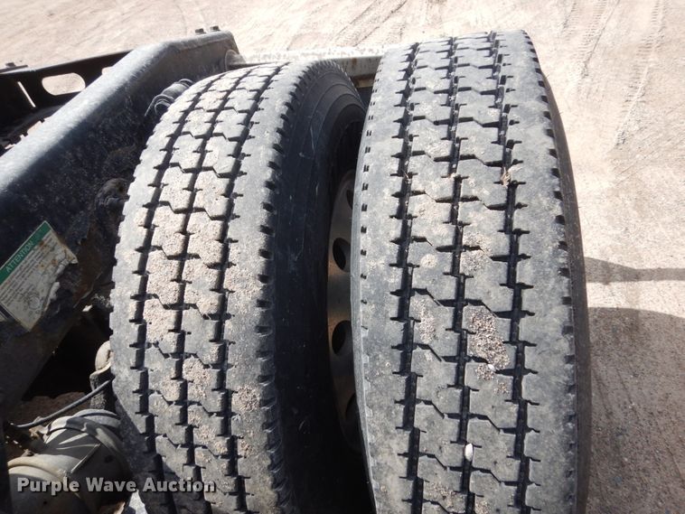 image for item FX9063 2009 Freightliner Columbia semi truck