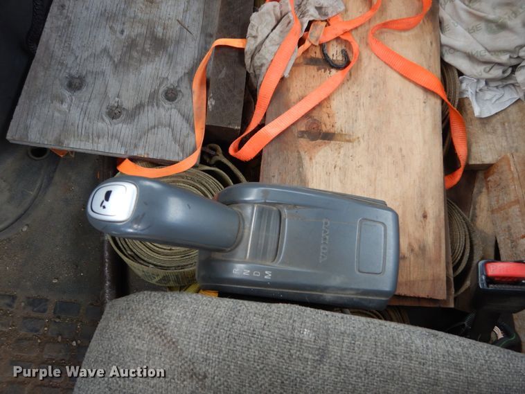 image for item FX9082 2009 Volvo VN  semi truck