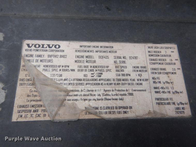 image for item FX9082 2009 Volvo VN  semi truck