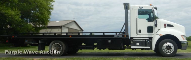 image for item FX9202 2016 Kenworth T370  rollback truck