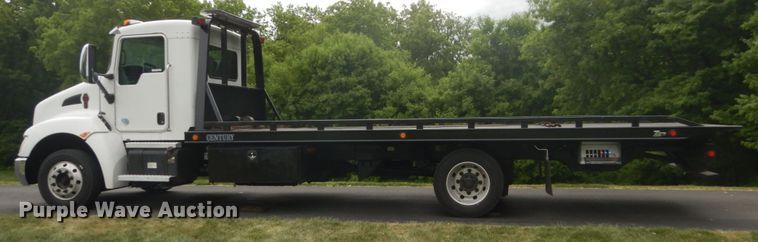 image for item FX9202 2016 Kenworth T370  rollback truck