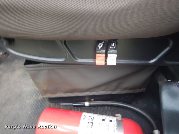 image for item FX9202 2016 Kenworth T370  rollback truck