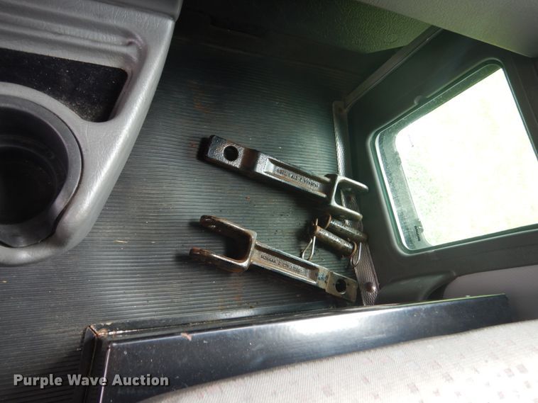 image for item FX9202 2016 Kenworth T370  rollback truck