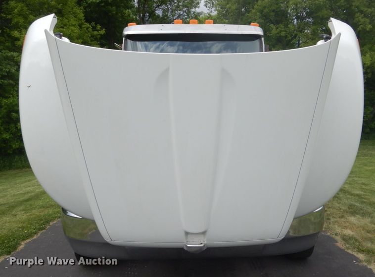 image for item FX9202 2016 Kenworth T370  rollback truck