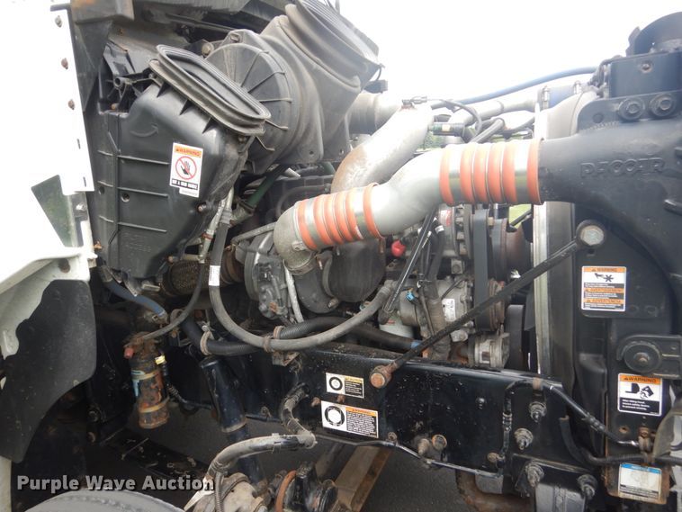 image for item FX9202 2016 Kenworth T370  rollback truck