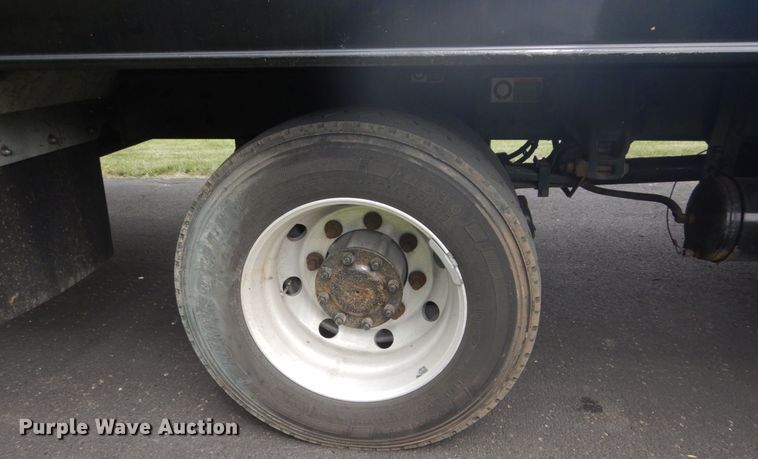 image for item FX9202 2016 Kenworth T370  rollback truck