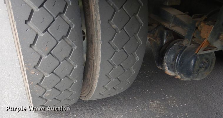 image for item FX9202 2016 Kenworth T370  rollback truck