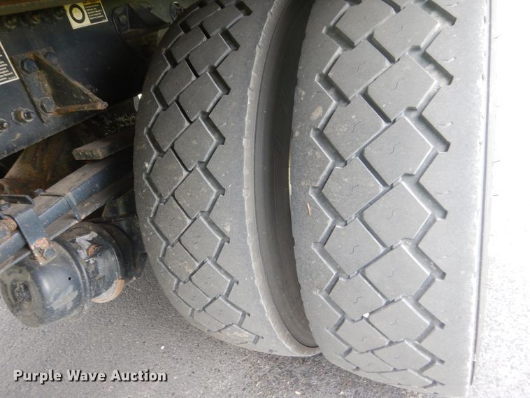 image for item FX9202 2016 Kenworth T370  rollback truck