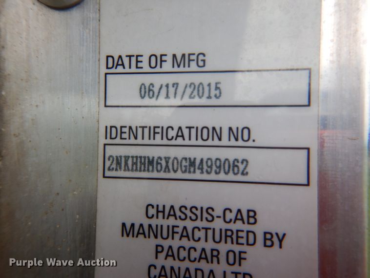 image for item FX9202 2016 Kenworth T370  rollback truck