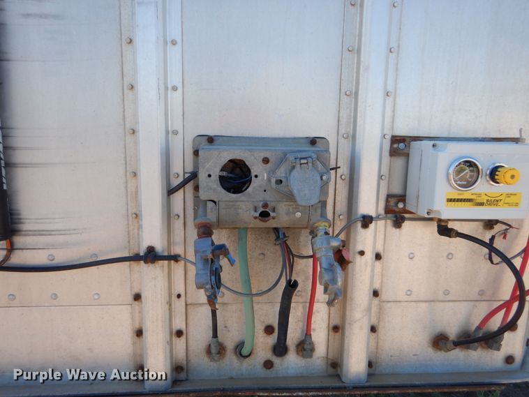 image for item GA9123 2008 Barrett livestock trailer