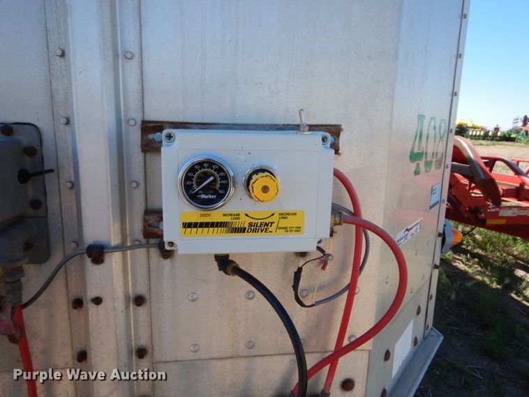 image for item GA9123 2008 Barrett livestock trailer