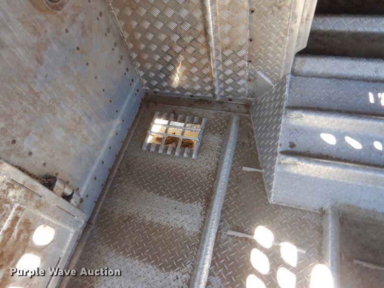 image for item GA9123 2008 Barrett livestock trailer