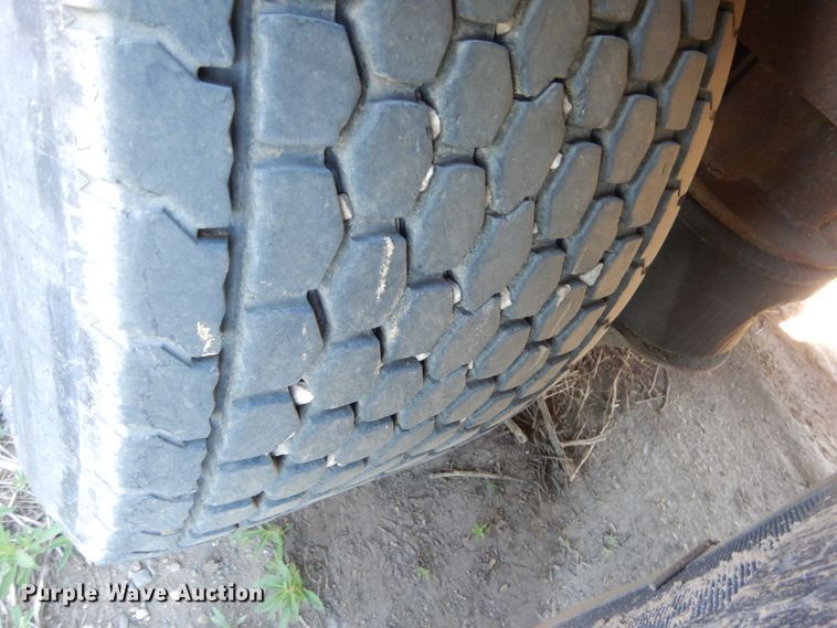 image for item GA9123 2008 Barrett livestock trailer