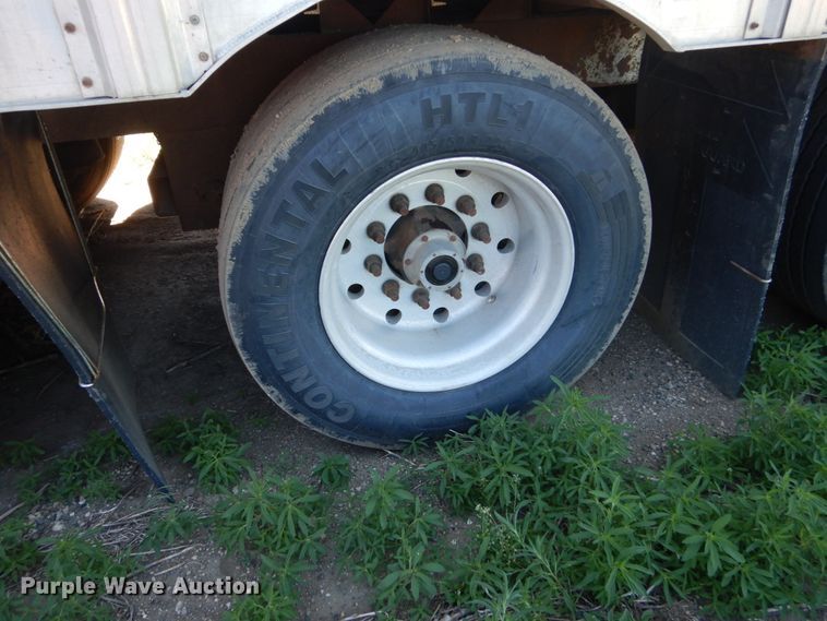 image for item GA9123 2008 Barrett livestock trailer