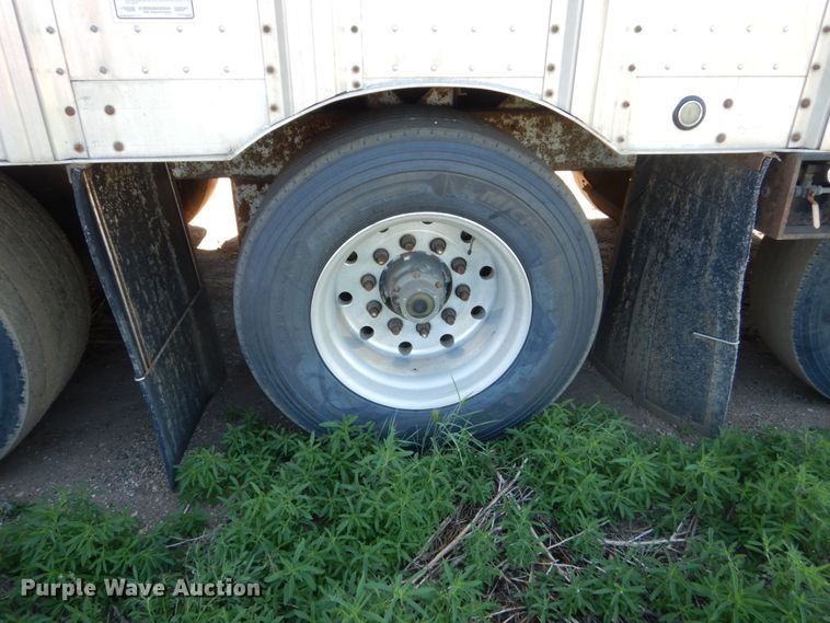 image for item GA9123 2008 Barrett livestock trailer
