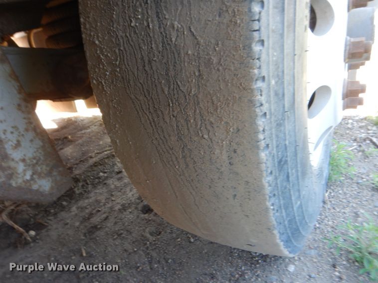 image for item GA9123 2008 Barrett livestock trailer