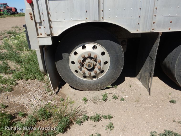 image for item GA9123 2008 Barrett livestock trailer