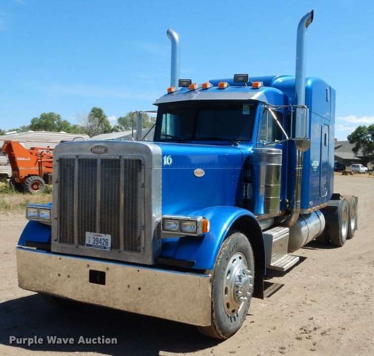 image for item GA9124 1997 Peterbilt 379  semi truck