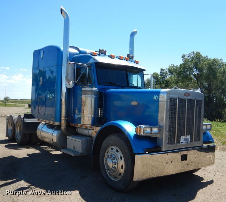 image for item GA9124 1997 Peterbilt 379  semi truck
