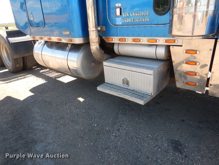 image for item GA9124 1997 Peterbilt 379  semi truck