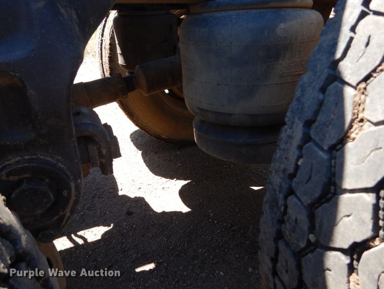 image for item GA9124 1997 Peterbilt 379  semi truck