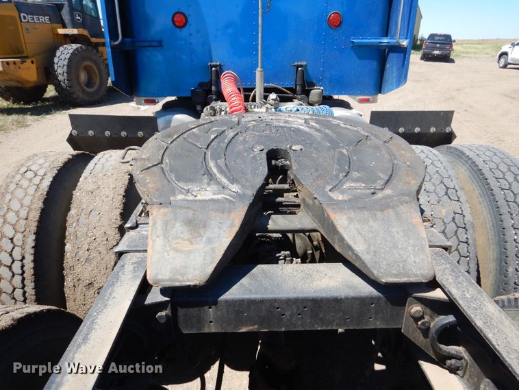 image for item GA9124 1997 Peterbilt 379  semi truck