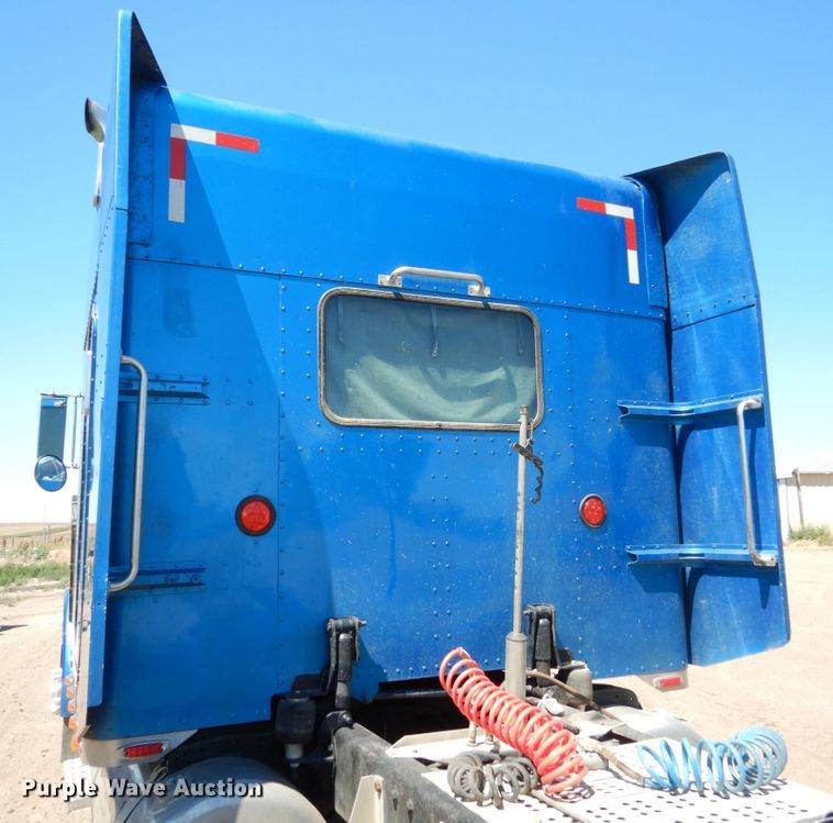 image for item GA9124 1997 Peterbilt 379  semi truck