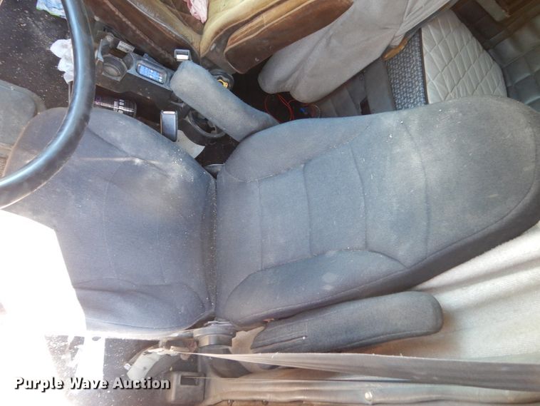 image for item GA9124 1997 Peterbilt 379  semi truck